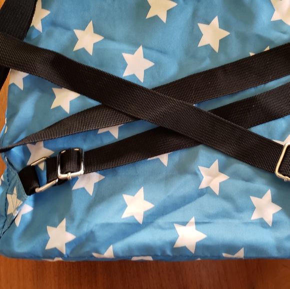 Wonder Woman Drawstring Backpack - Picture 6 of 13